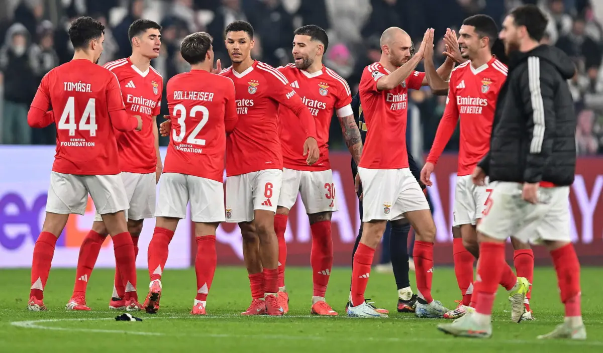 O Benfica garantiu passagem aos oitavos de final da Champions no jogo com o Mónaco