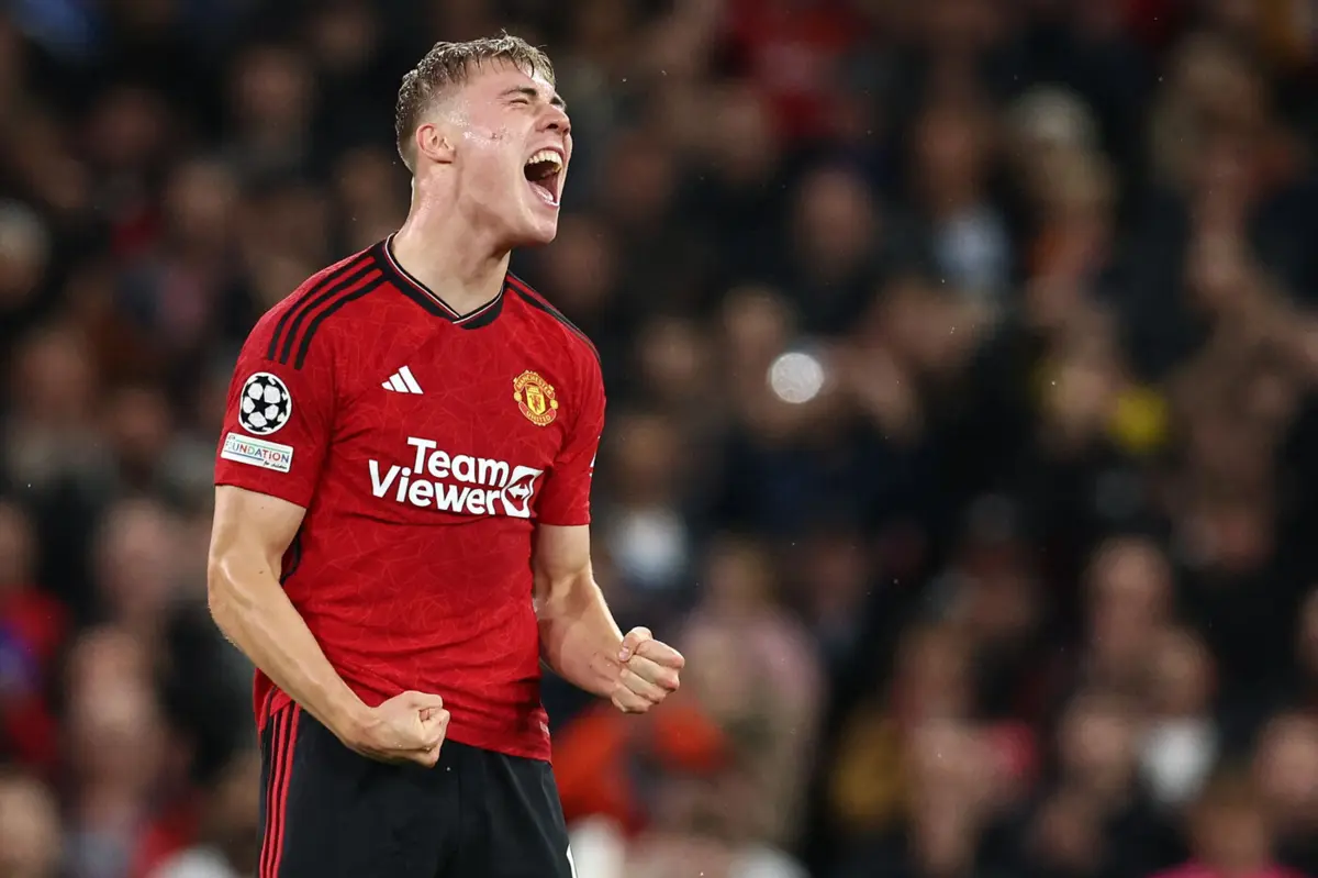 Rasmus Hojlund bisou frente ao Galatasaray, para a Champions League