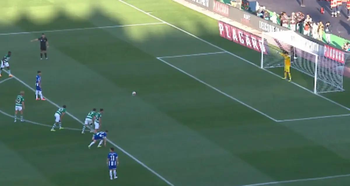 Imagem de contexto do artigo FC Porto-Sporting: Diogo Pinto faz penálti e Taremi coloca os dragões em vantagem