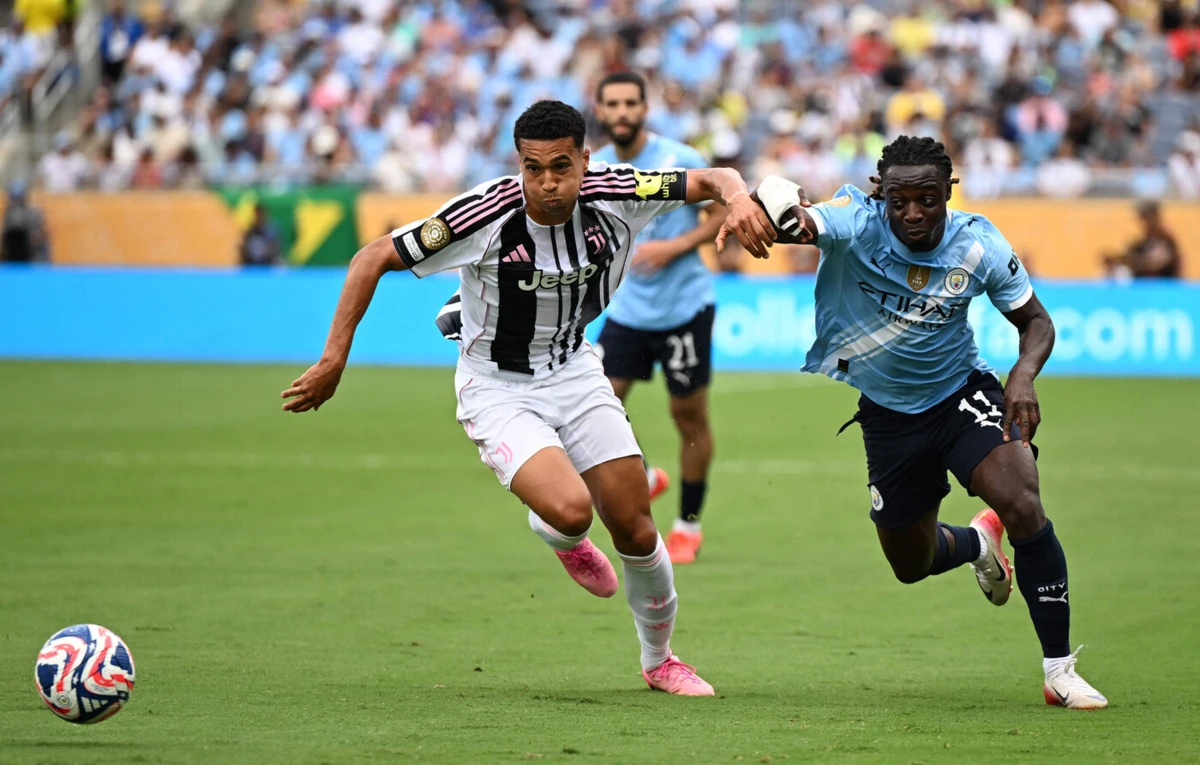 Imagem de contexto do artigo FC Porto e Juventus chegam a entendimento por Alberto Costa e João Mário