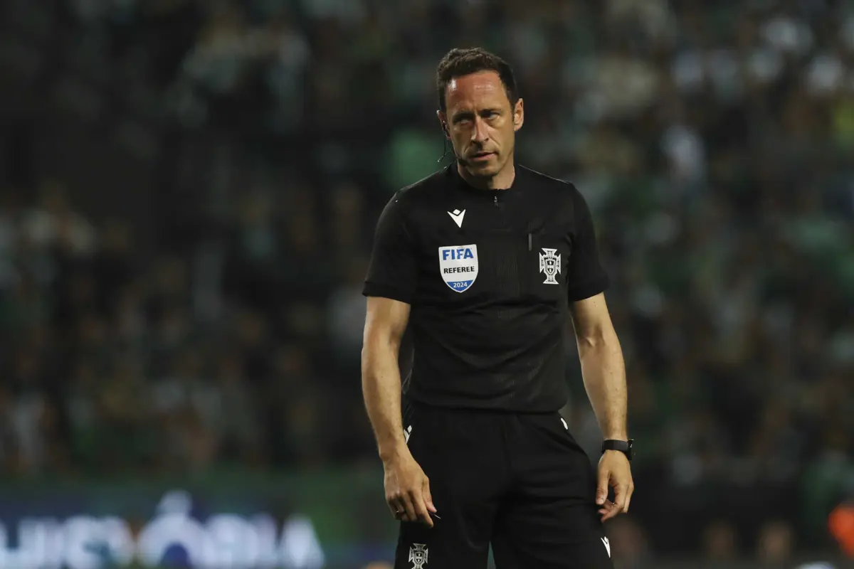 Imagem de contexto do artigo Artur Soares Dias já sabe que jogo vai apitar na estreia no Euro'2024