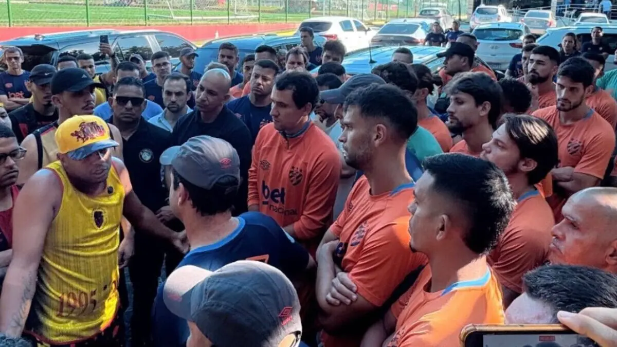 Imagem de contexto do artigo Sport Recife perde dois reforços após invasão do centro de treinos com ameaças e agressões