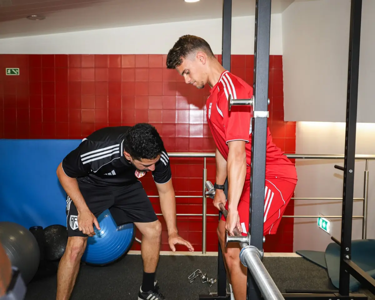 Imagem de contexto do artigo Aves SAD iniciou pré-temporada com o grupo dividido em dois