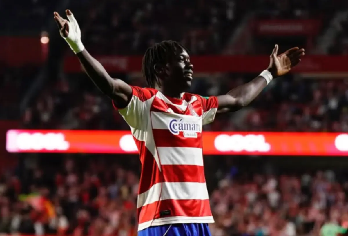 Faye a caminho do Sporting