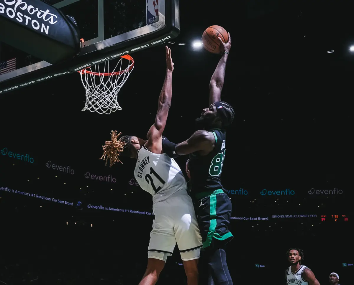 Imagem de contexto do artigo Afundanço de Neemias Queta animou o pavilhão no Celtics-Nets: veja o vídeo
