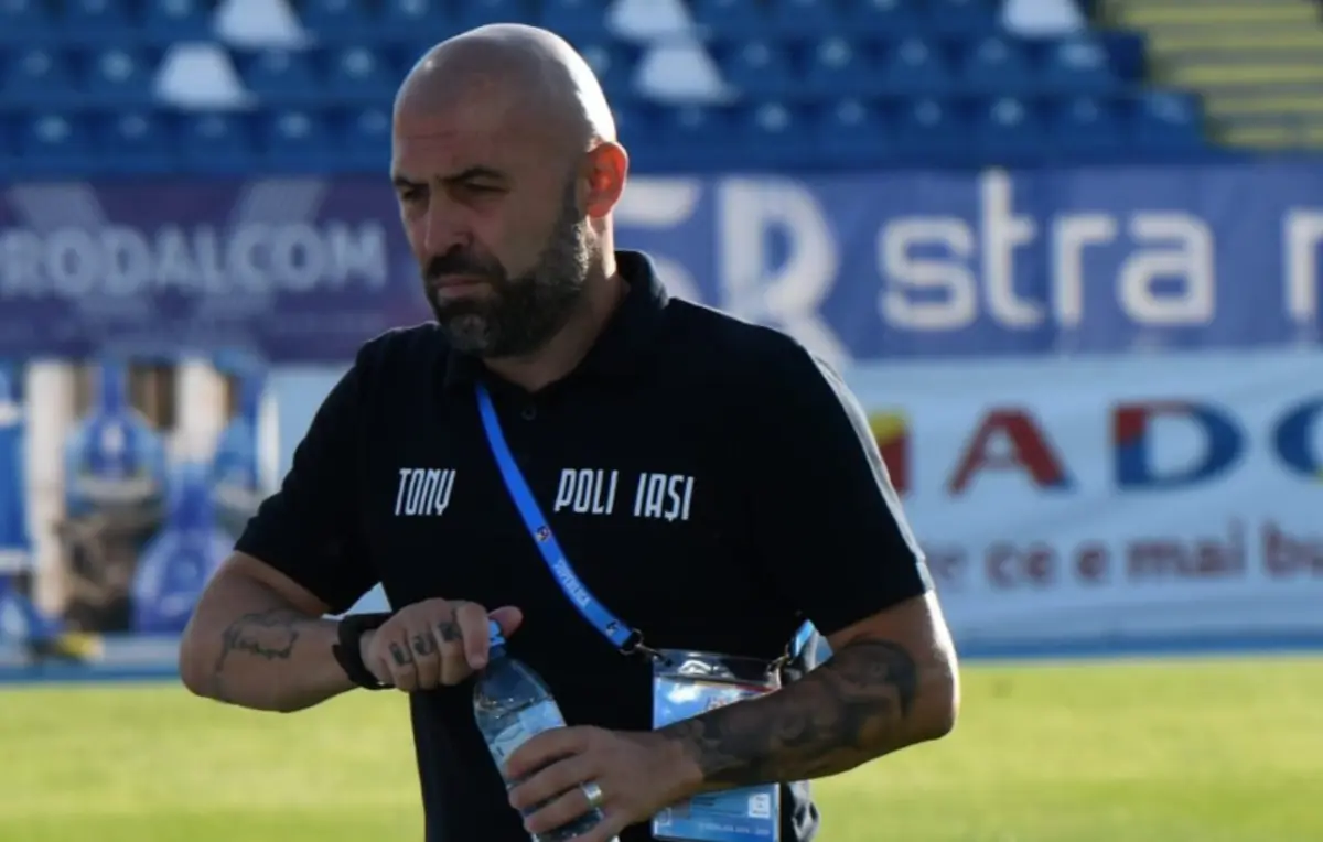 Imagem de contexto do artigo Tony da Silva assina pelo Poli Iasi da Roménia