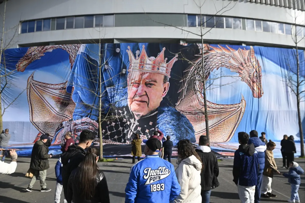 Prosseguem as homenagens a Pinto da Costa
