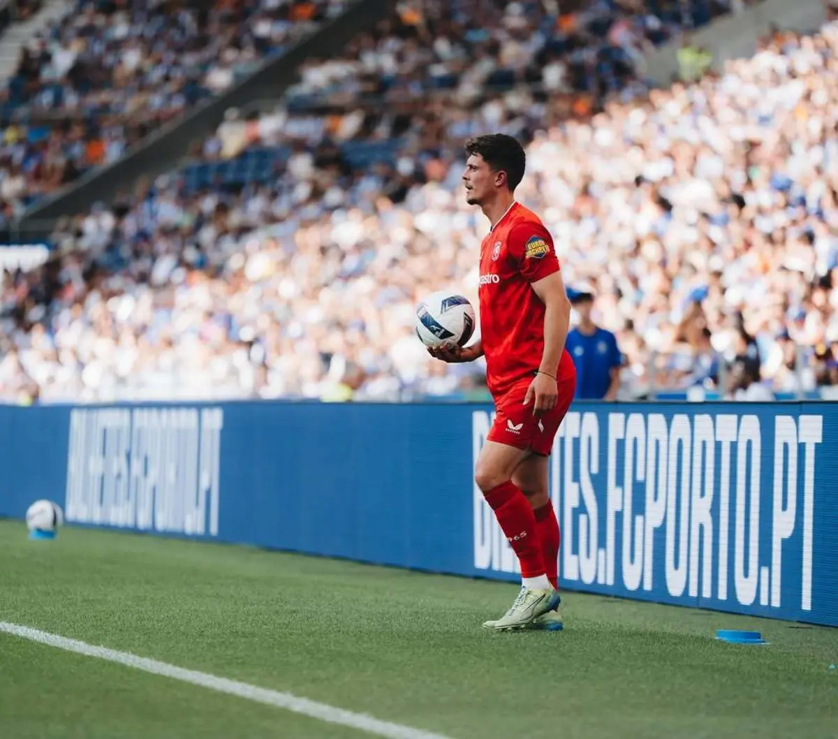 Imagem de contexto do artigo Arouca recebe reforço para a lateral que chega dos Países Baixos