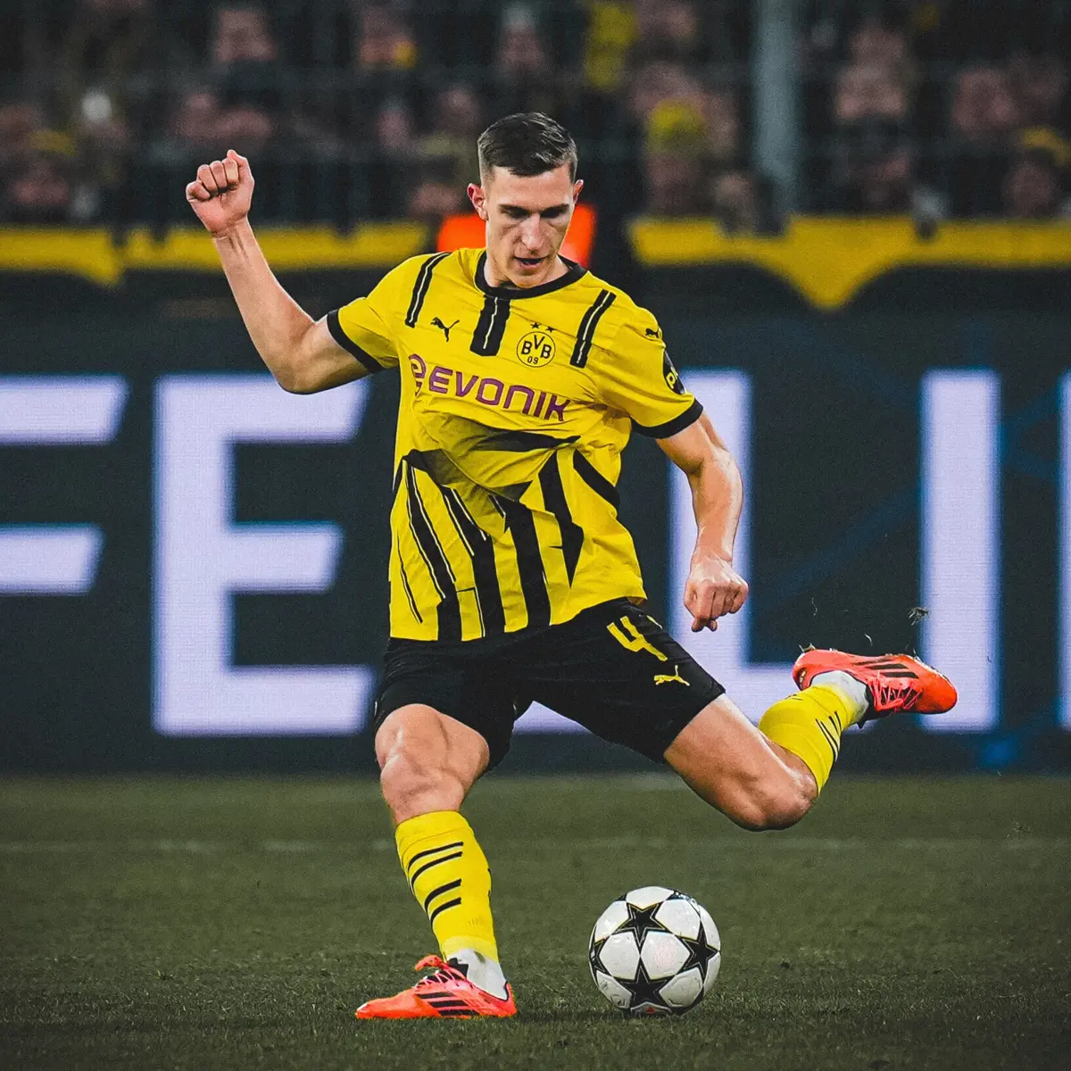 Nico Schlotterbeck (Créditos: Borussia Dortmund)