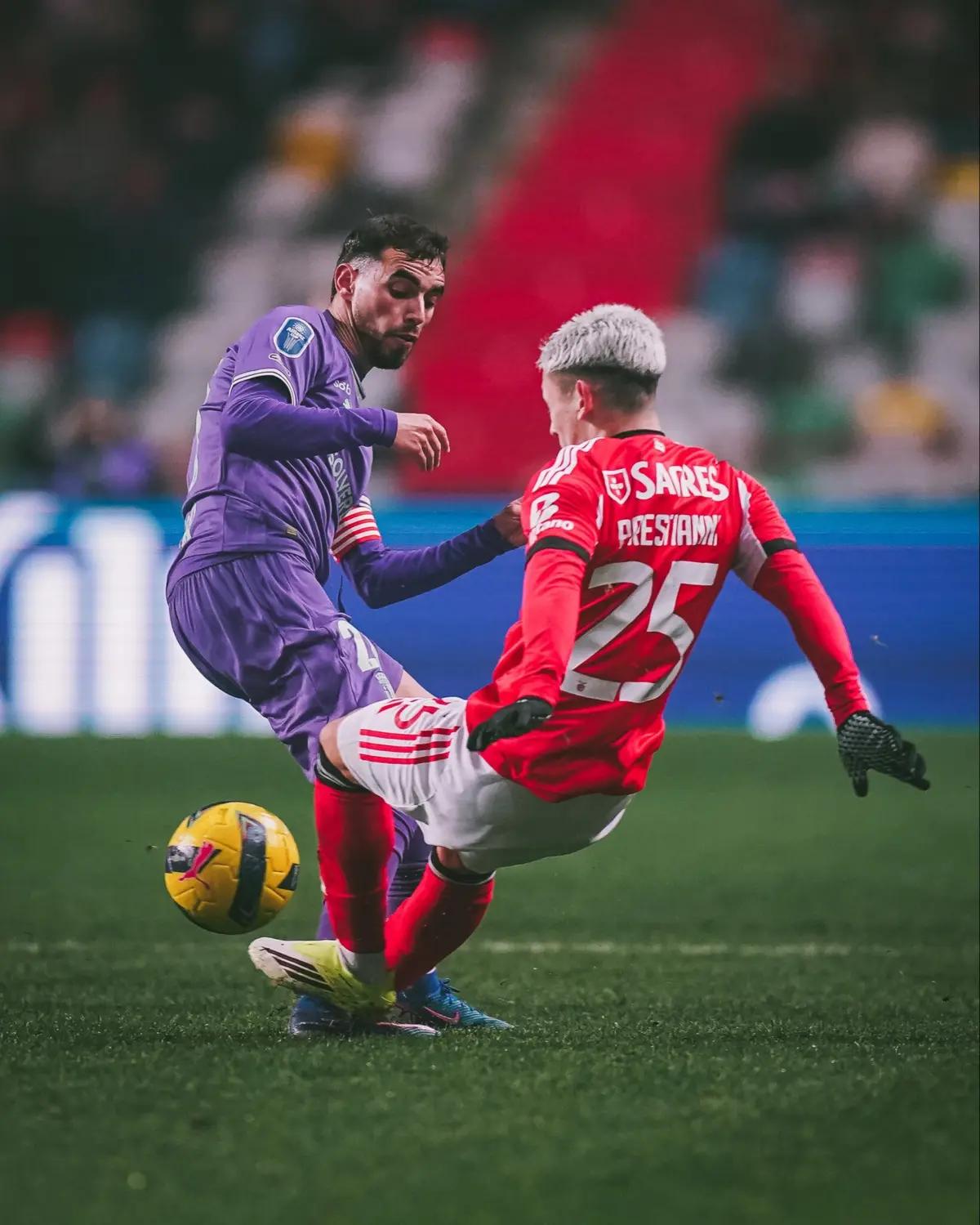 Imagem de contexto do artigo Braga mostra entrada de Prestianni a Horta: "No máximo até à última gota de suor"