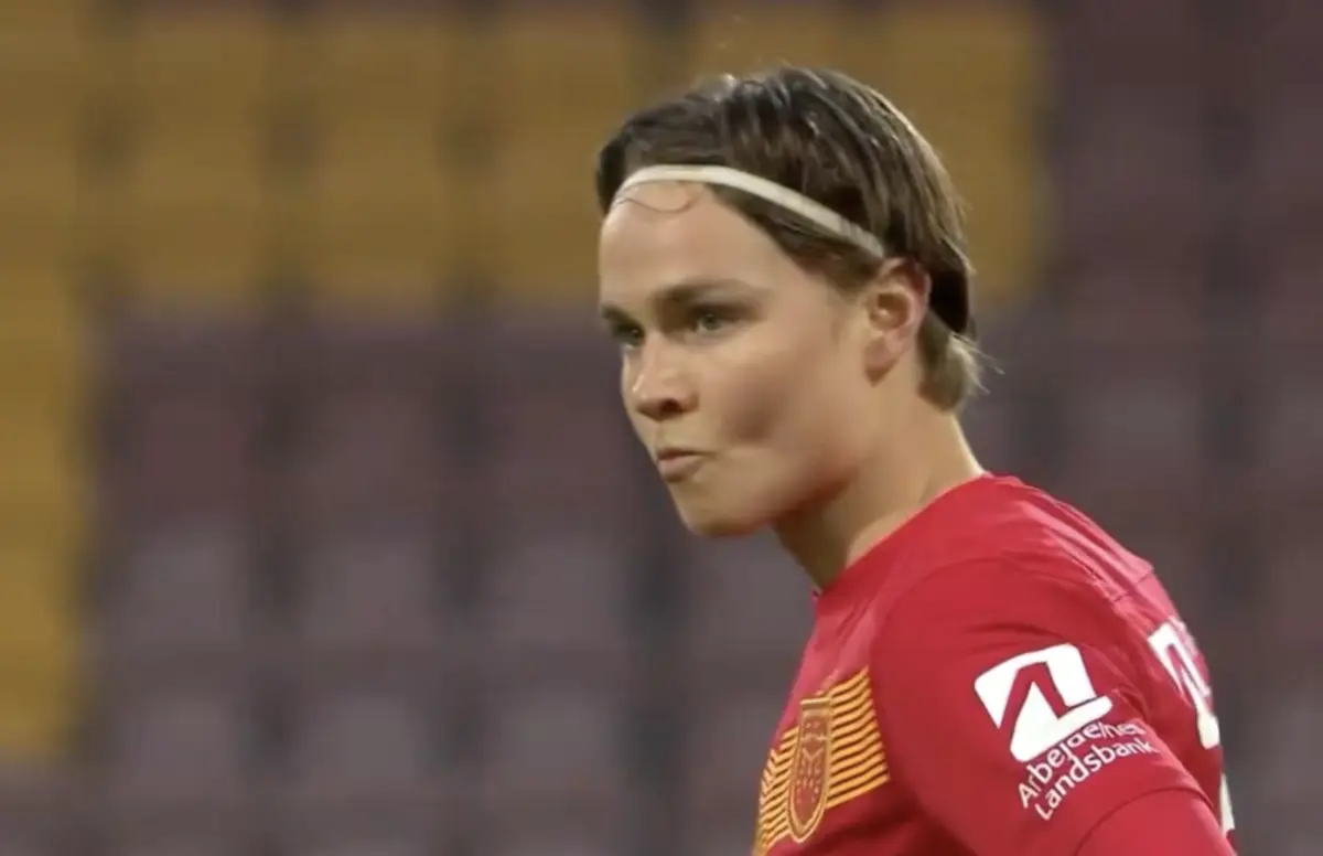 Imagem de contexto do artigo Para Roger Schmidt ver: o golo de livre de Andreas Schjelderup ao serviço do Nordsjaelland