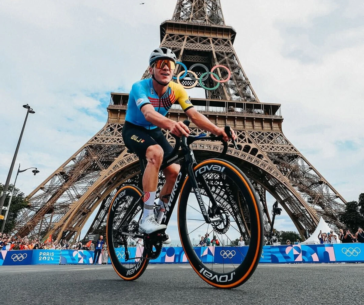 Evenepoel em Paris (créditos: Instagram)