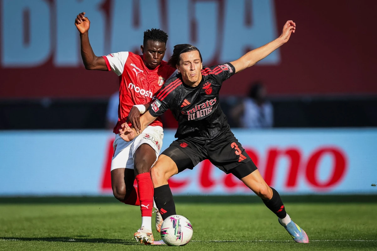 Roger num duelo com Carreras (Créditos: AFP)