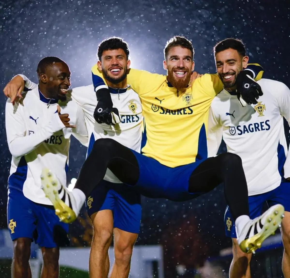 Imagem de contexto do artigo Bruno Fernandes num treino da seleção com apenas nove jogadores