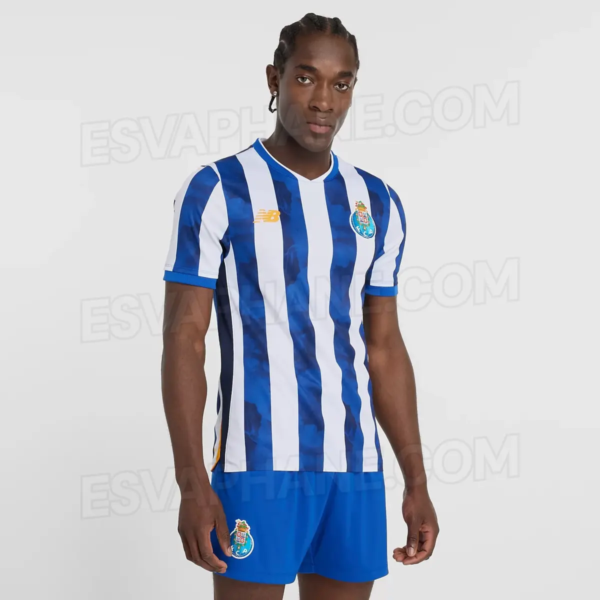 Imagem de contexto do artigo Circulam imagens do possível equipamento principal do FC Porto para 2024/25