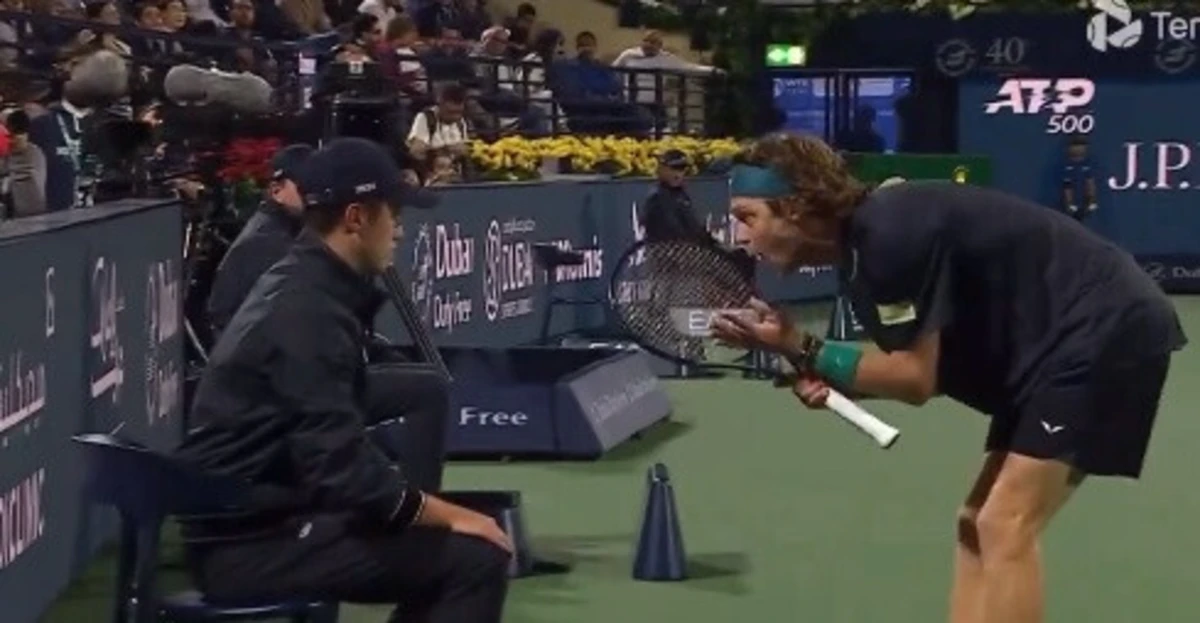 Rublev grita com árbitro (créditos: X/Reprodução)