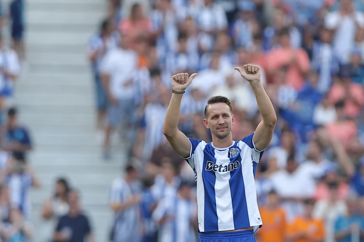 Imagem de contexto do artigo O plano de Luuk de Jong: "Consegui passar logo e sentei-me na primeira fila"