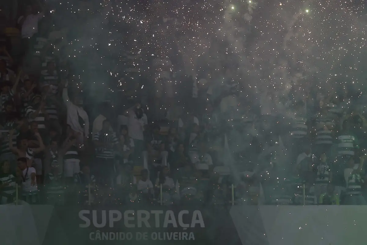 Adepta atingida por vidro na Supertaça teve alta