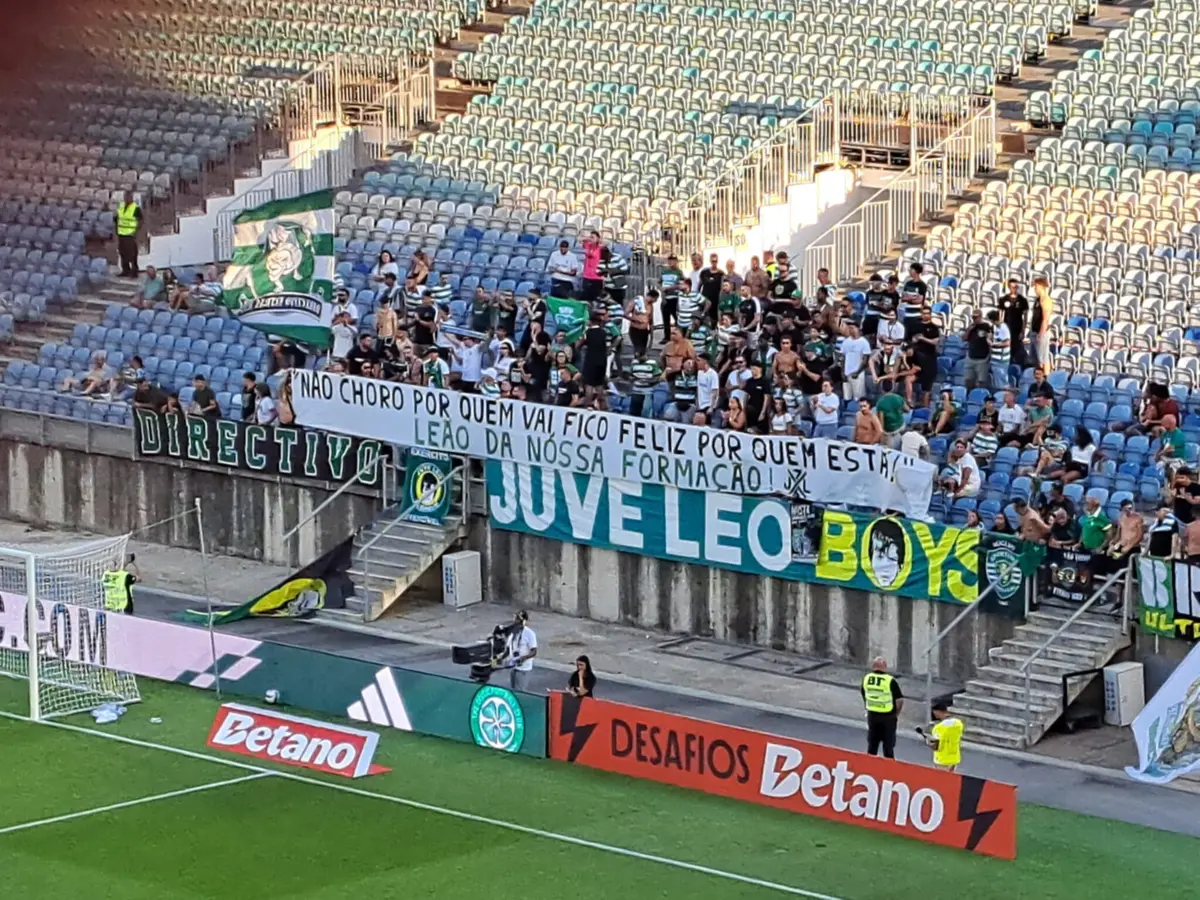 Imagem de contexto do artigo Juventude Leonina exibe tarja com mensagem para Gyokeres. Ora veja