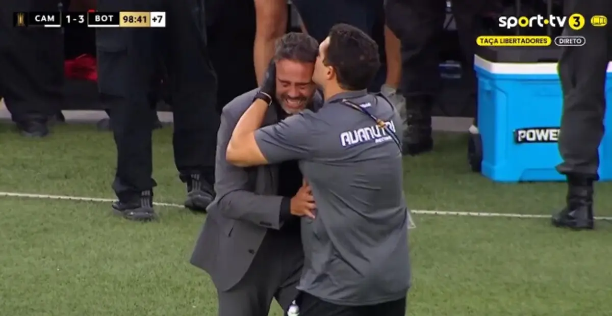 Imagem de contexto do artigo Artur Jorge chora após vencer Taça Libertadores pelo Botafogo. Veja o vídeo