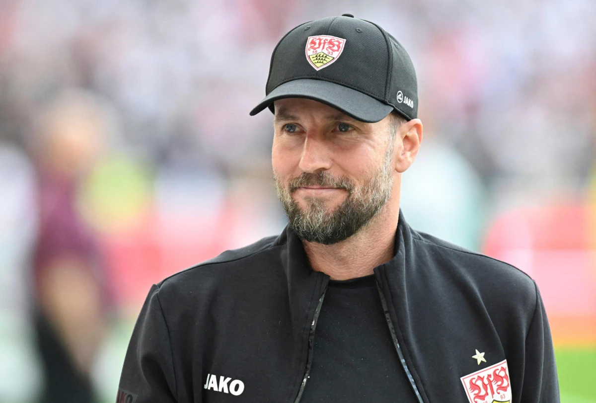 Sebastian Hoeness, treinador do Estugarda