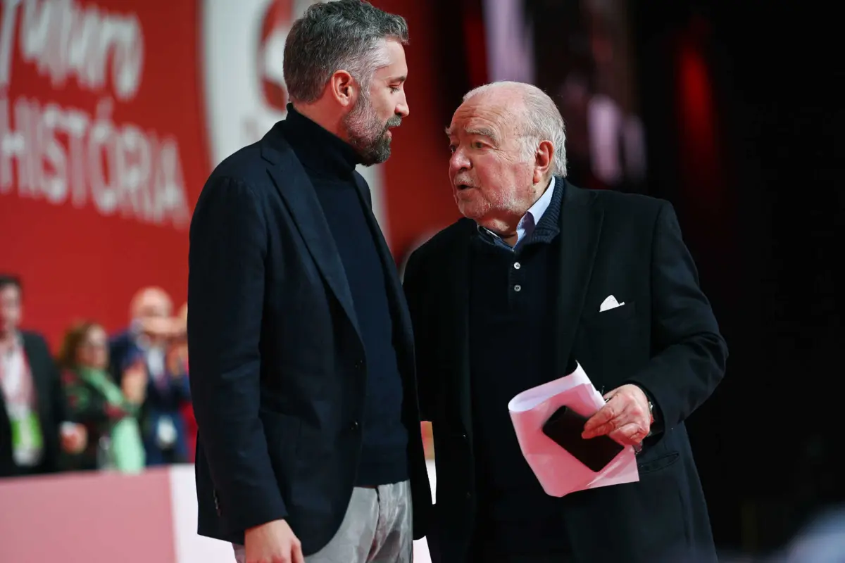 Pedro Nuno Santos com Manuel Alegre (créditos: Rita Chantre / Global Imagens)