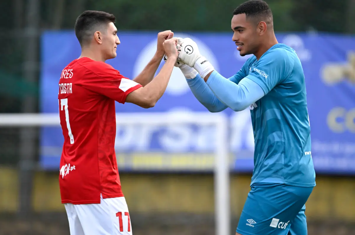 Neneca esteve em foco na baliza do Santa Clara