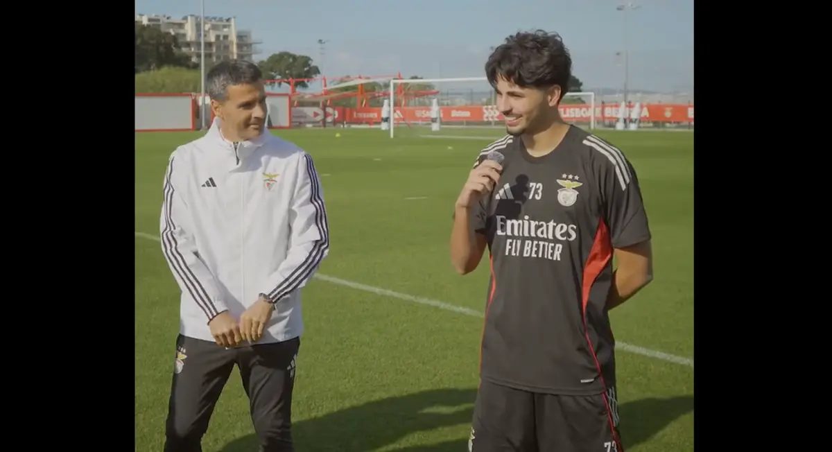 Imagem de contexto do artigo Benfica B recebeu três campeões do mundo e não faltou o discurso