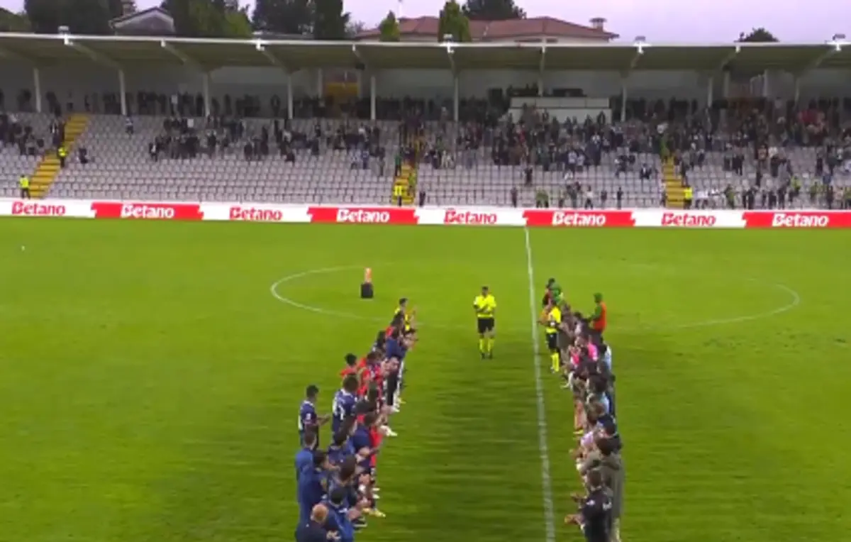 Imagem de contexto do artigo Nuno Almeida deixa de ser árbitro: "Obrigado a todos, em especial ao meu falecido pai"