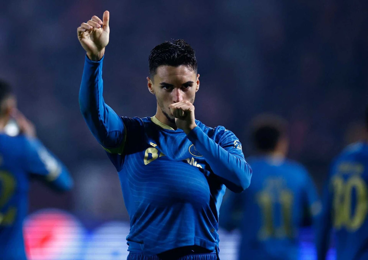 Imagem de contexto do artigo "Eustáquio adora o FC Porto, mas está a avaliar o melhor para a sua carreira"