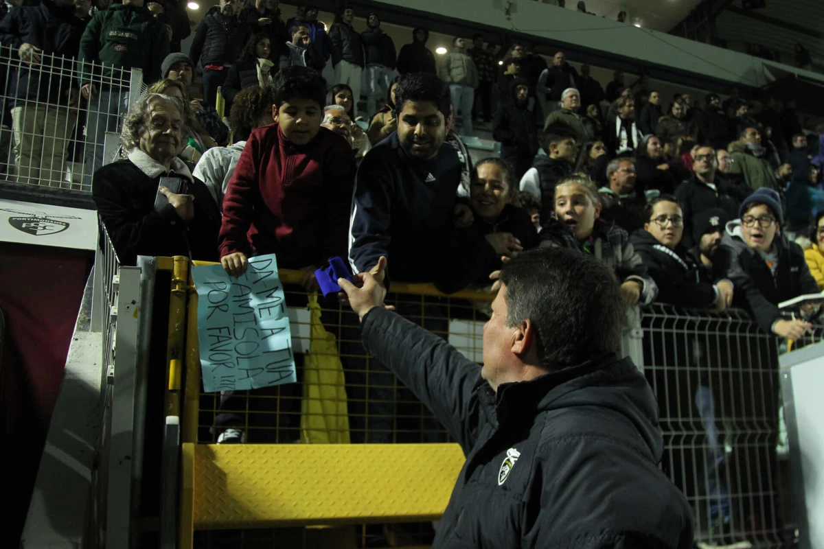 Portimonense abre portas aos estudantes para o dérbi com Farense (créditos: arlos Vidigal Jr. / Global Imagens)