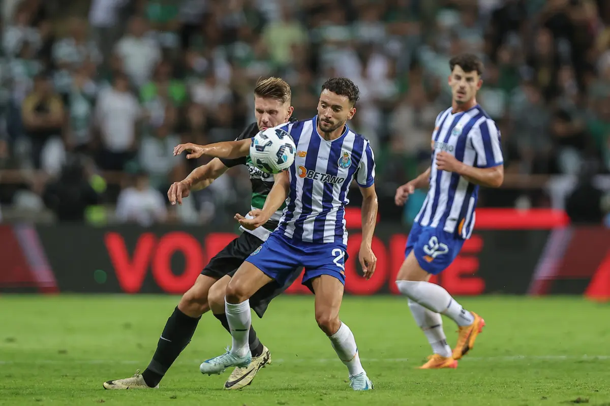 Imagem de contexto do artigo FC Porto: João Mário é baixa, Deniz Gul sem sequela após pancada na cabeça