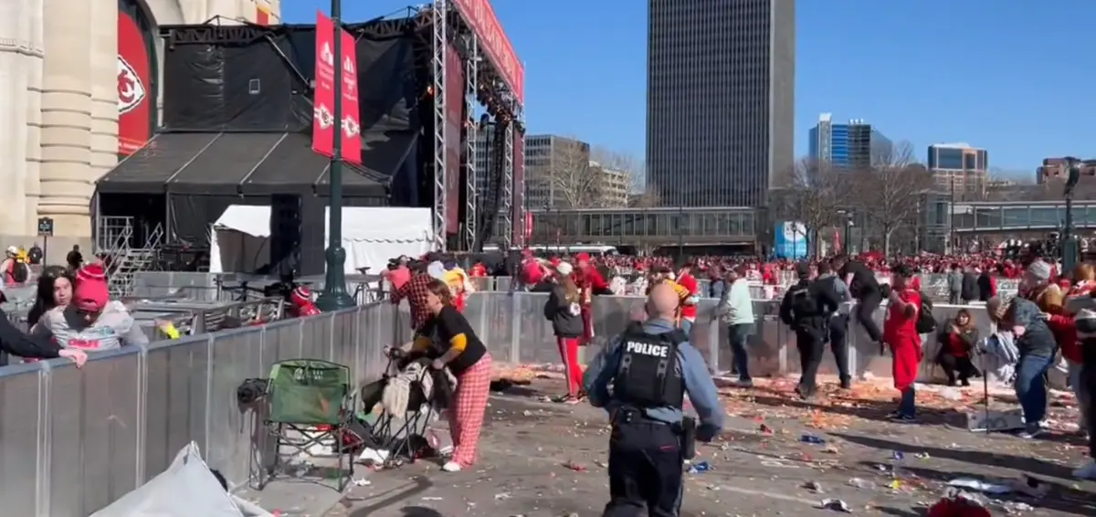 Imagem de contexto do artigo Oito crianças entre 21 feridos em tiroteio durante celebração dos Kansas City Chiefs