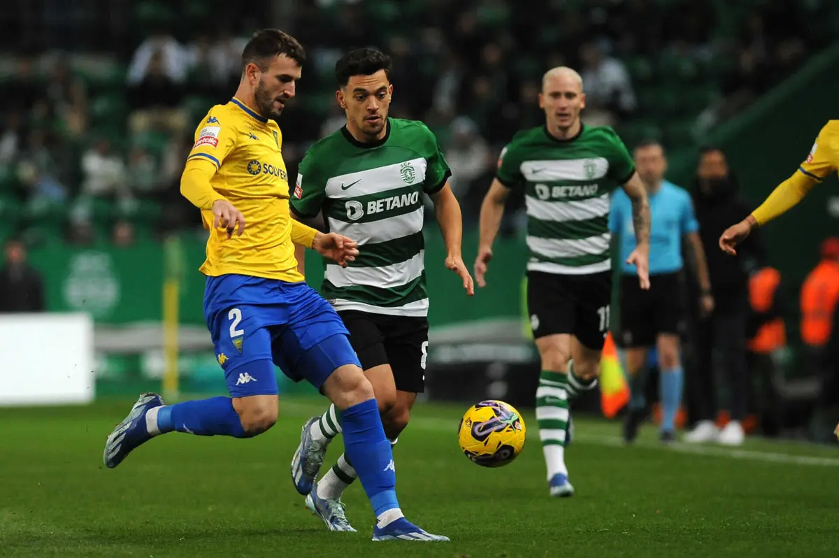 Raúl Parra, jogador do Estoril