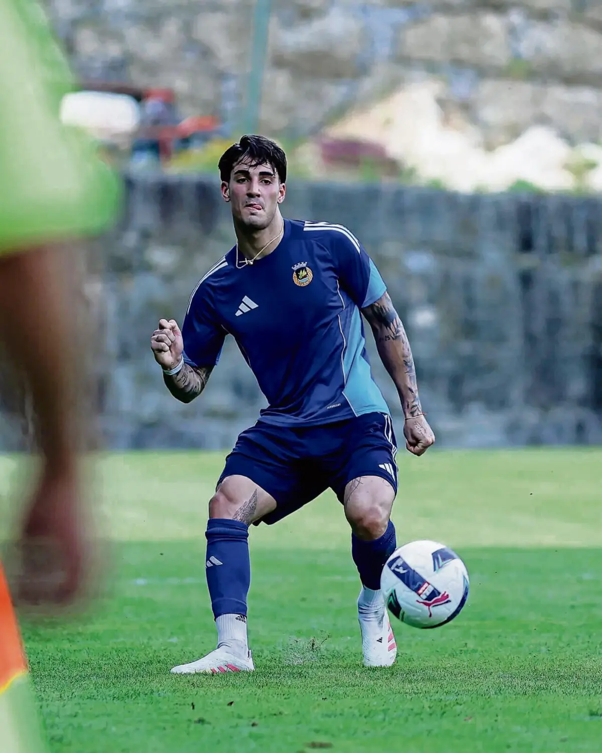 Petrasso pronto a dar mais na nova época