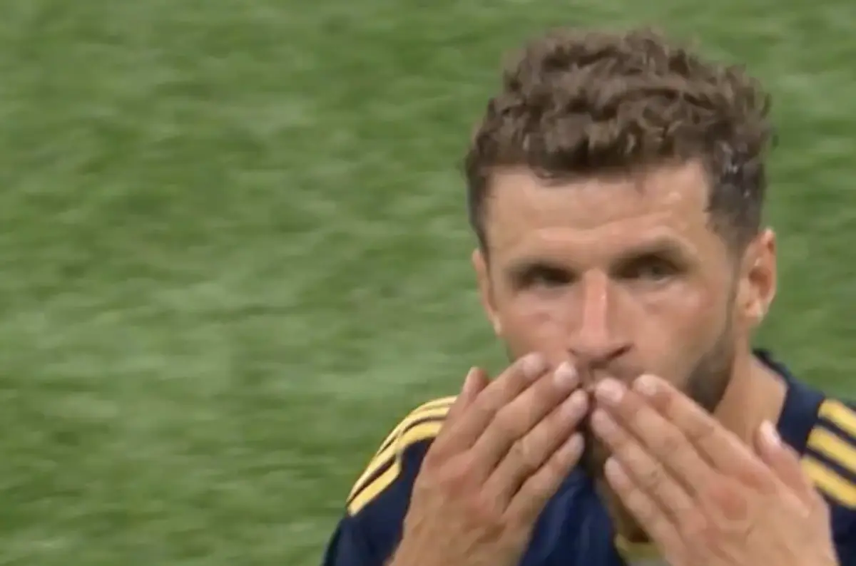 Imagem de contexto do artigo Muller fez um "hat-trick" em dia de aniversário: assista aos golos