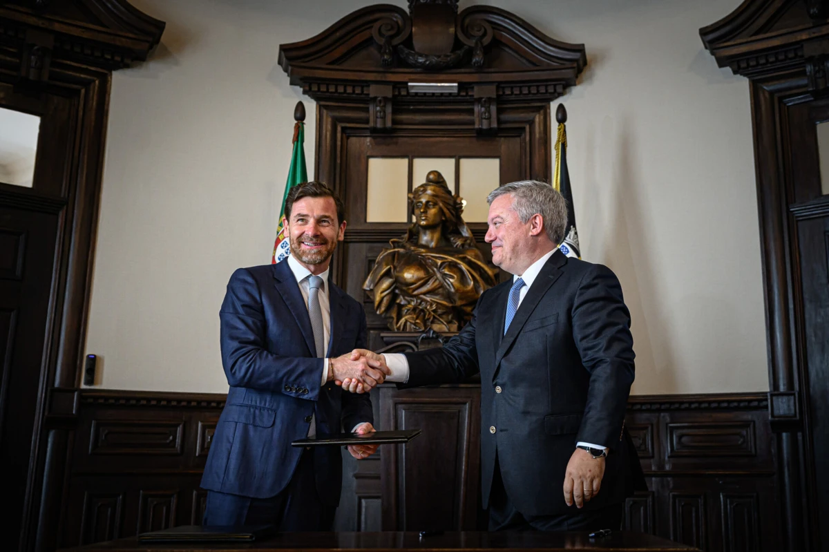 Imagem de contexto do artigo FC Porto e CM Gaia assinaram o protocolo pelo Centro de Alto Rendimento