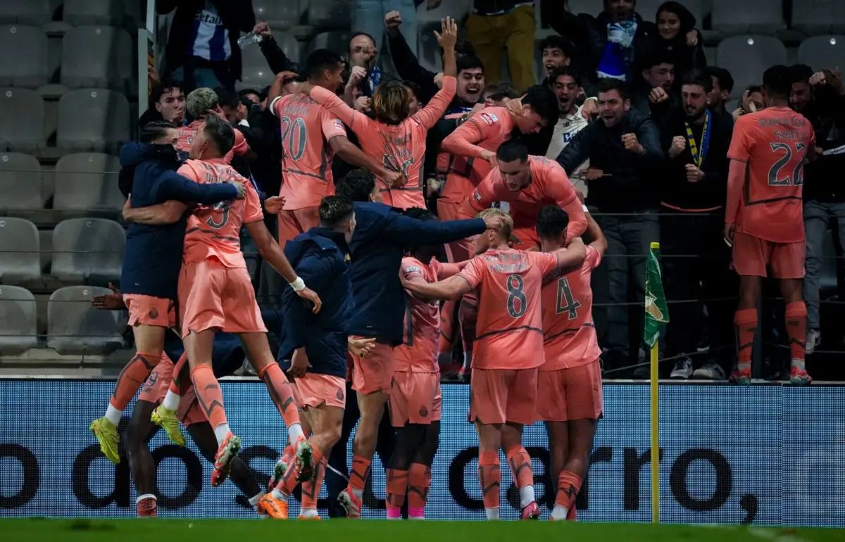 Os festejos portistas no golo que deu o triunfo em Moreira de Cónegos