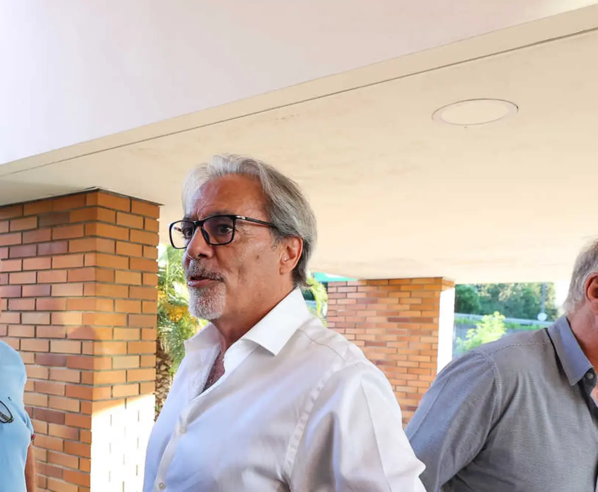 Imagem de contexto do artigo O meu 25 de Abril | "O futebol era para analfabetos e para quem não levava os estudos adiante"