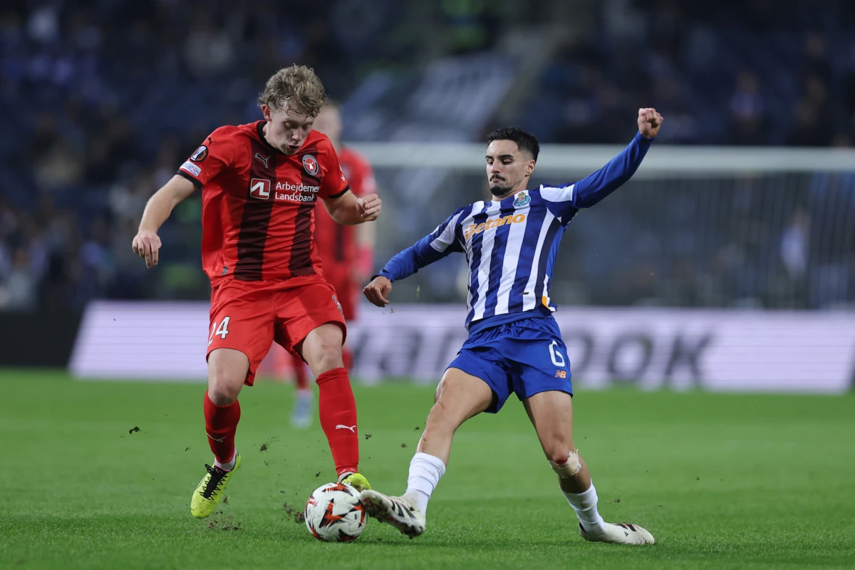 Eustáquio em ação contra o Midtjylland (Créditos: Miguel Pereira/Global Imagens)