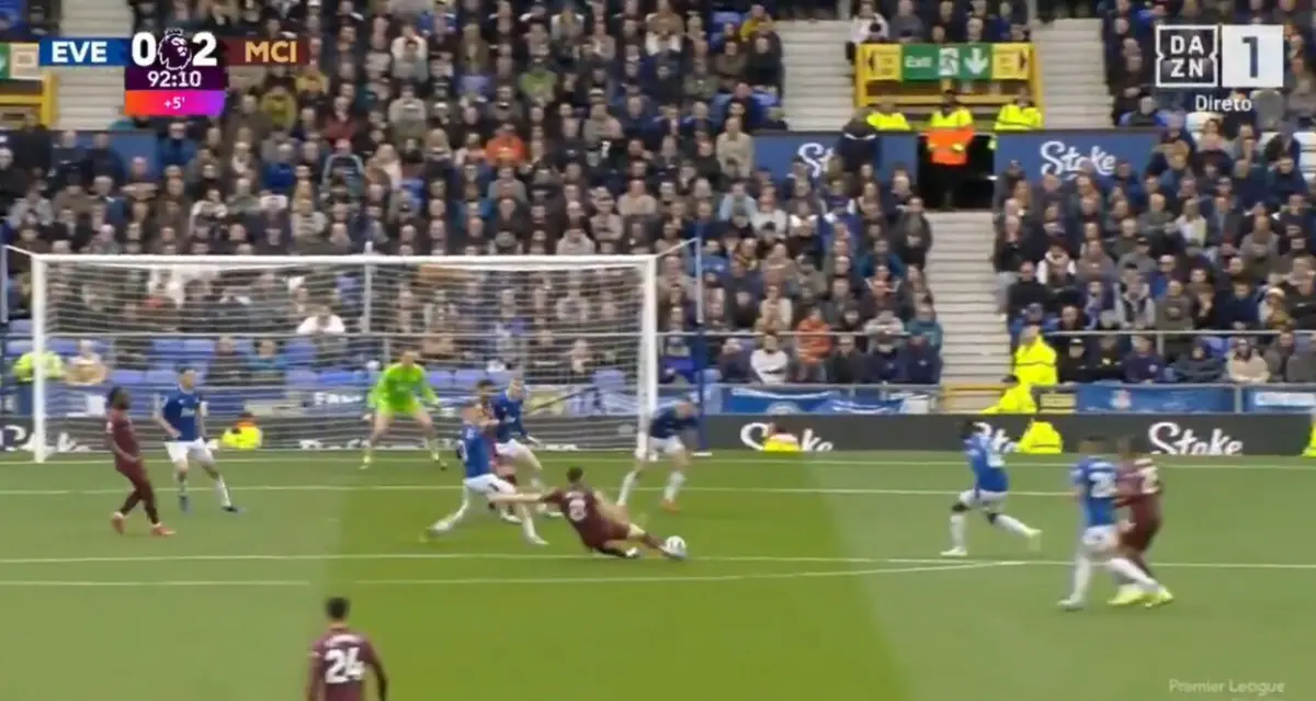 Imagem de contexto do artigo Escorregão não impediu golo de Kovacic: veja como acabou o Everton-City