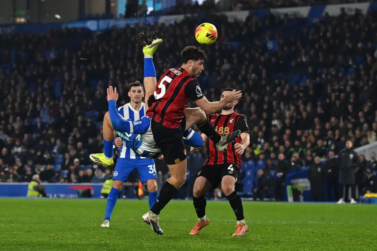 Imagem de contexto do artigo Golo de bicicleta na compensaçao ditou empate no Brighton-Bournemouth