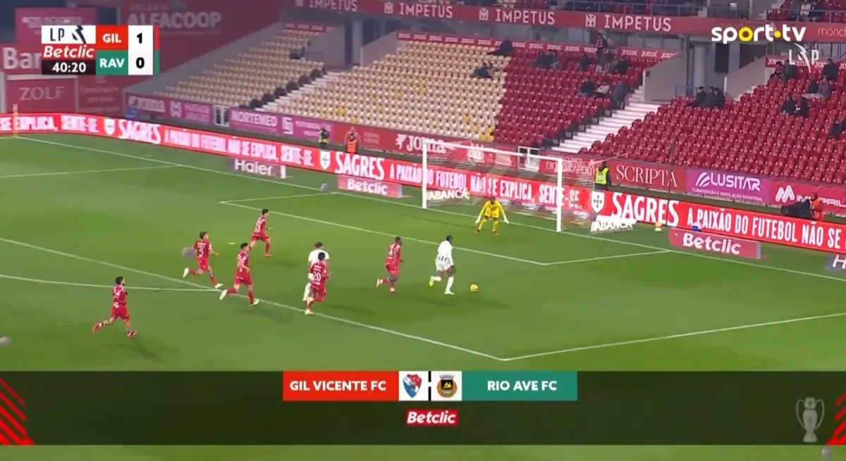Imagem de contexto do artigo Dois golos em dois minutos no Gil Vicente-Rio Ave. Veja ambos
