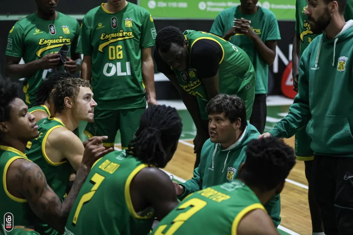 Imagem de contexto do artigo Basquetebol: Esgueira operou a surpresa e bateu o Sporting