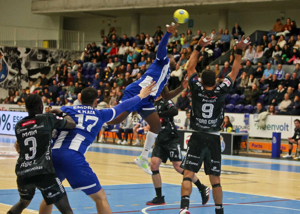 FC Porto com vitória apertada frente ao Águas Santas (créditos: José Carmo / Global Imagens )