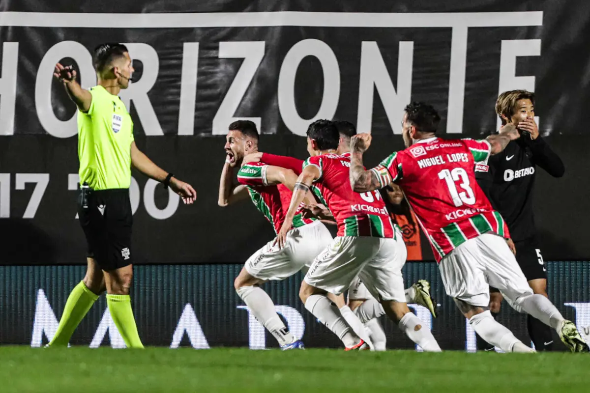Imagem de contexto do artigo Fuga ao play-off: as contas de Boavista, Estrela da Amadora e Portimonense