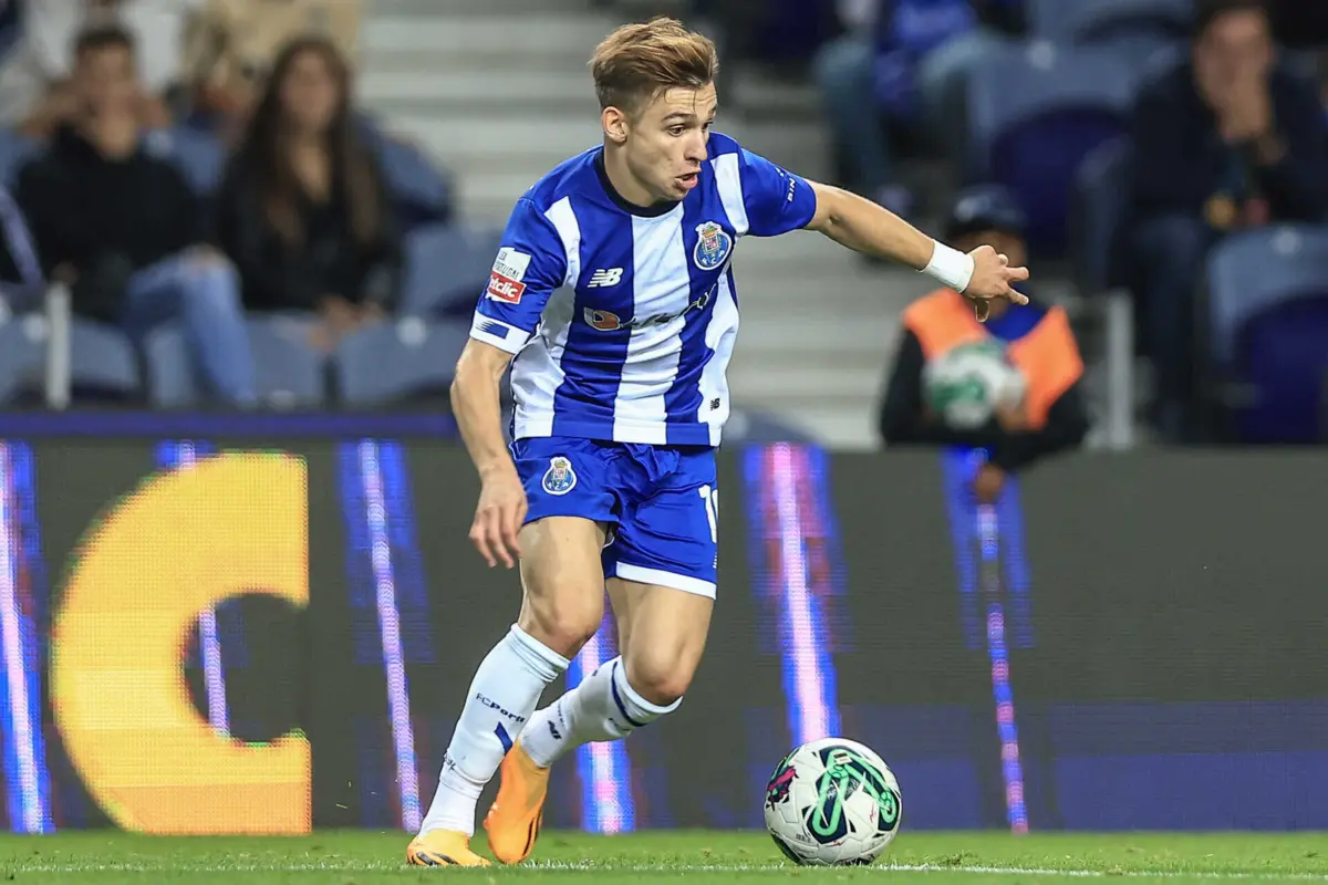 Imagem de contexto do artigo Estoril-FC Porto: confira os onzes iniciais para o confronto da Taça da Liga