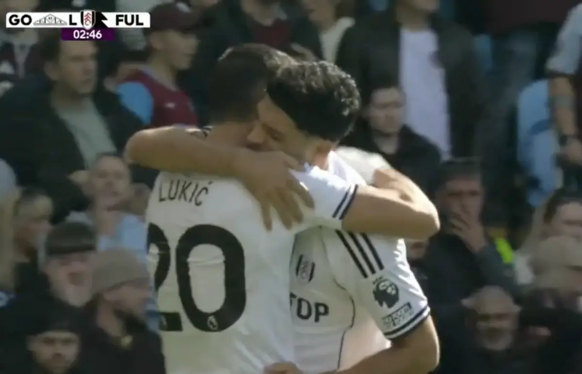 Imagem de contexto do artigo Raúl Jiménez abriu o marcador do Aston Villa-Fulham antes de sair lesionado. Ora veja