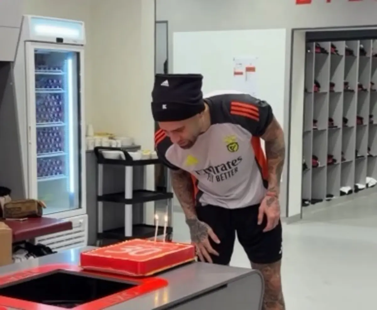 Imagem de contexto do artigo Otamendi teve bolo de aniversário no balneário do Benfica