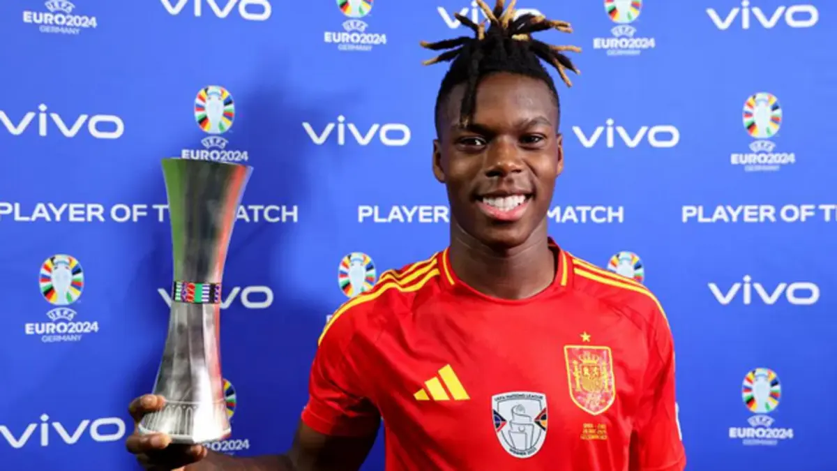 Nico Williams eleito o melhor jogador em campo no Espanha-Itália (UEFA)